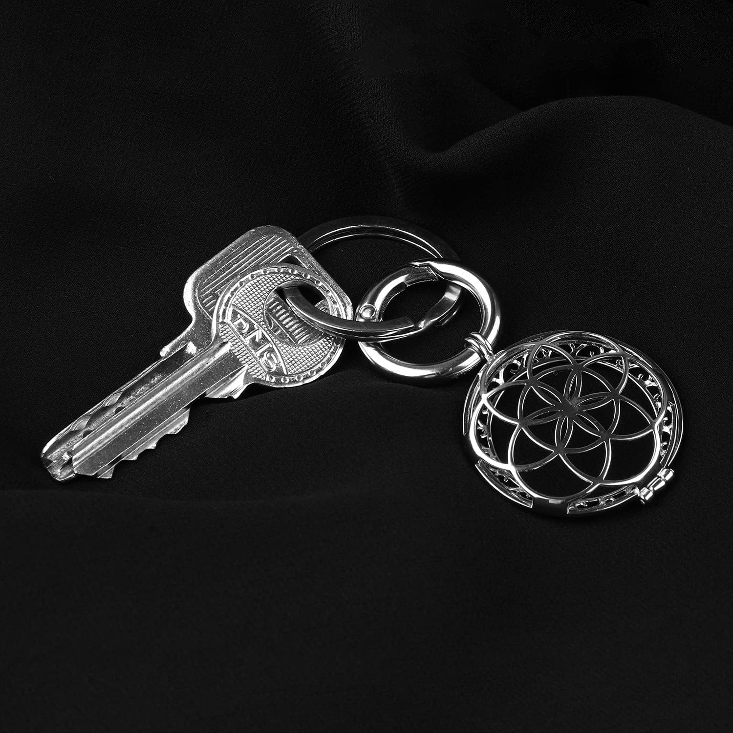 Elegant Metal AirTag Keychain Holder – Secure, Stylish, and Durable Protective Case for Women and Girls - Abbycart