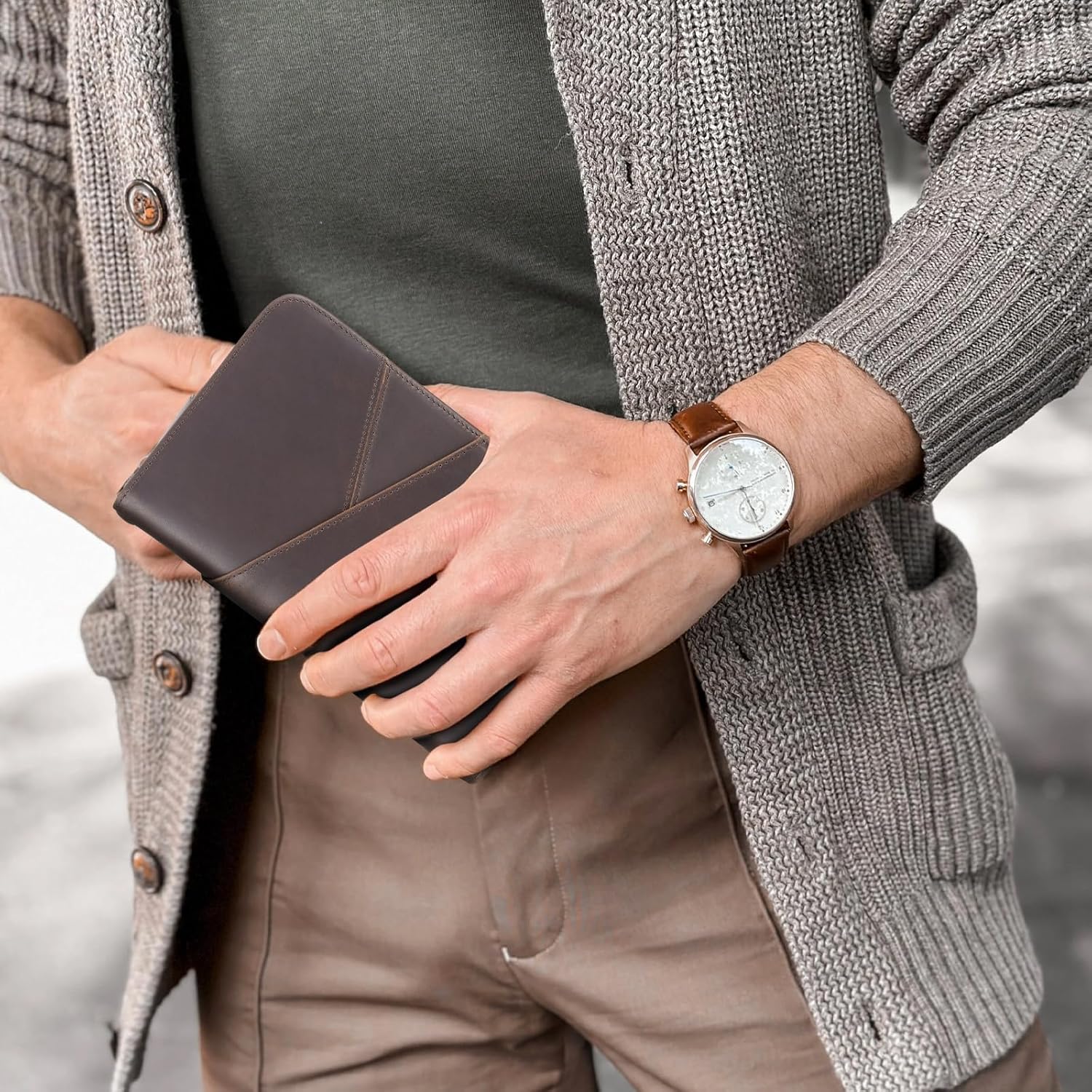 Leather Passport Wallet AirTag - Abbycart