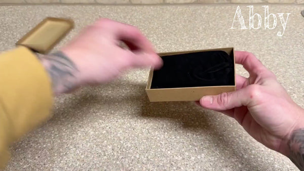 Slim Pop-Up RFID Wallet for Men with Money Clip & Leather Flip Case